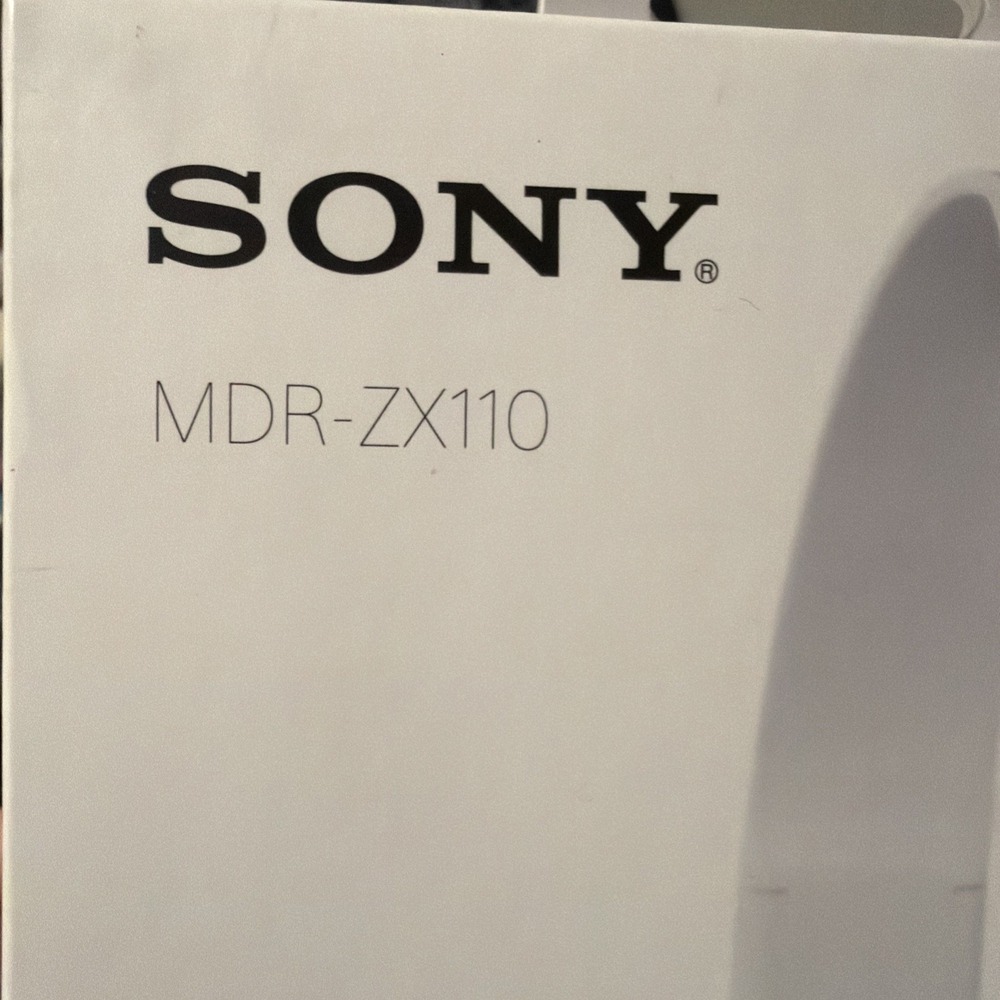 Sony ZX Series Wired On-Ear Headphones, White MDR-ZX110 Airplane Headphones NIB - Picture 2 of 3